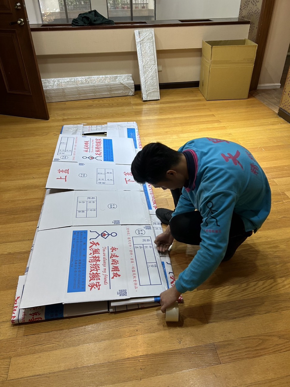 大型平板家具 · 出口收縮膜包覆
