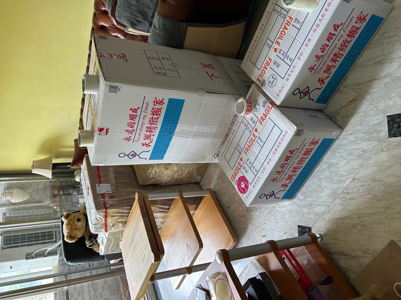 客製木箱堆疊 · 待裝櫃